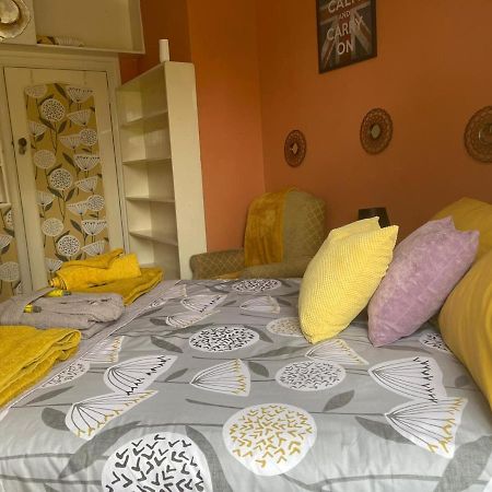 Peaceful Retreat Hideaway Surrey Apartman Esher Kültér fotó