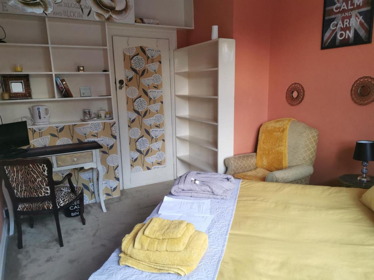 Peaceful Retreat Hideaway Surrey Apartman Esher Kültér fotó